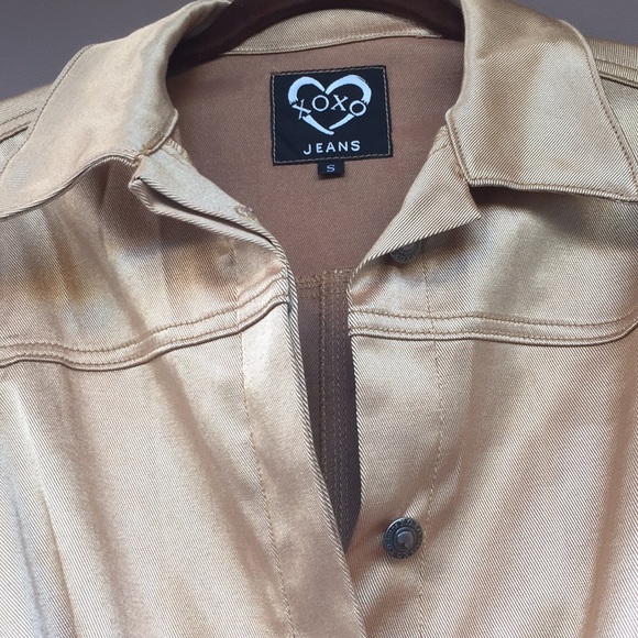 Xoxo Gold Trench Coat w/belt. Small. Like New - Picture 6 of 10